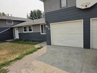 808 7th St.